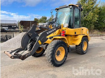 Utovarivač točkaš VOLVO L30G
