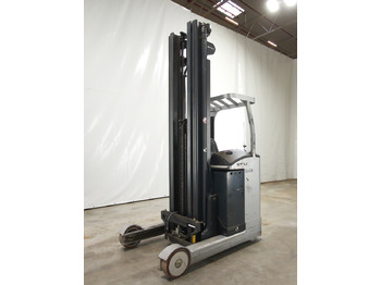 Regalni viljuškar STILL