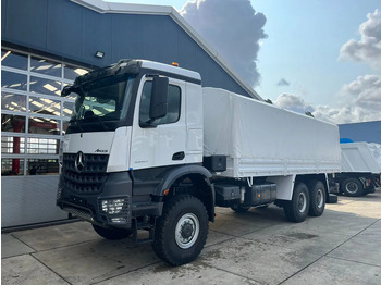 Kamion sa ceradom MERCEDES-BENZ Arocs