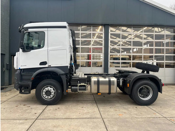 Novu Tegljač Mercedes-Benz Actros 2045 S 4x2 Tractor Head: slika 2
