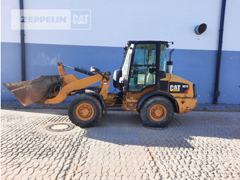 Utovarivač točkaš CATERPILLAR