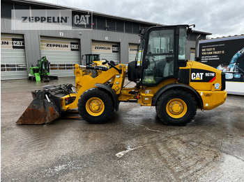 Utovarivač točkaš CATERPILLAR