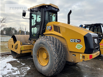 Kompaktor CATERPILLAR CS12GC