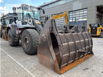 Utovarivač točkaš VOLVO L110H