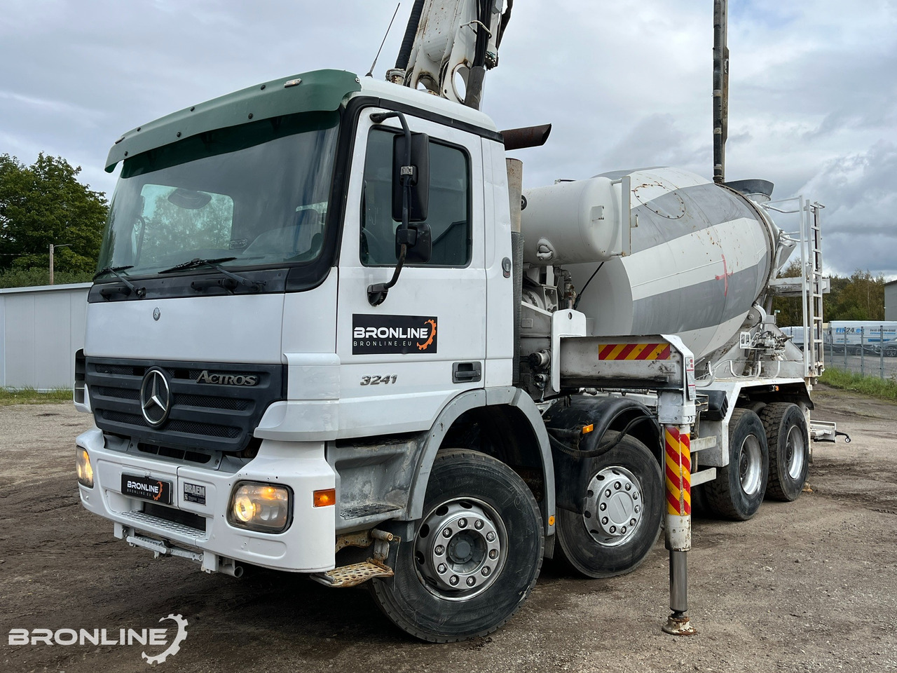 2004 MERCEDES-BENZ ACTROS 3241K 8X4/4 PUMI - Mikser za beton: slika 1 2004 MERCEDES-BENZ ACTROS 3241K 8X4/4 PUMI - Mikser za beton: slika 1