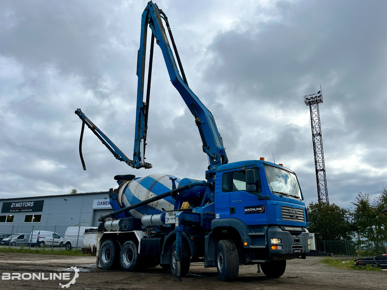 2005 MAN TGA 35.410 8X4 PUMI - Mikser za beton: slika 3 2005 MAN TGA 35.410 8X4 PUMI - Mikser za beton: slika 3