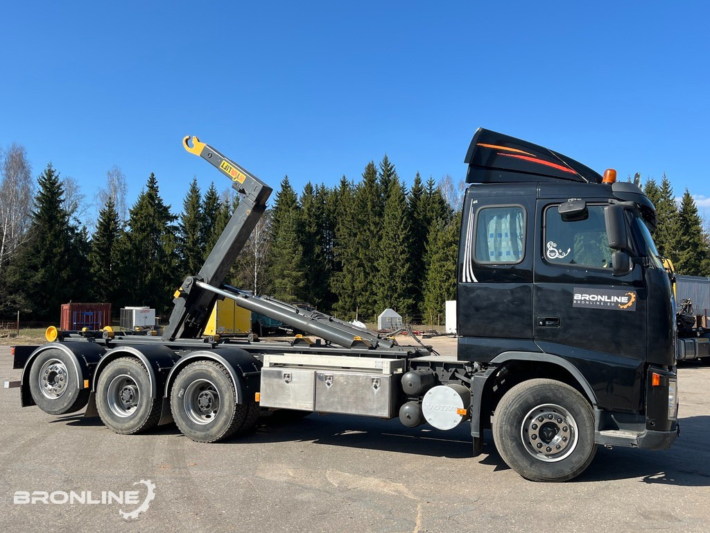 2005 Volvo FH12 8x4 + konkslift 26t - Kamion sa hidrauličnom kukom: slika 4 2005 Volvo FH12 8x4 + konkslift 26t - Kamion sa hidrauličnom kukom: slika 4