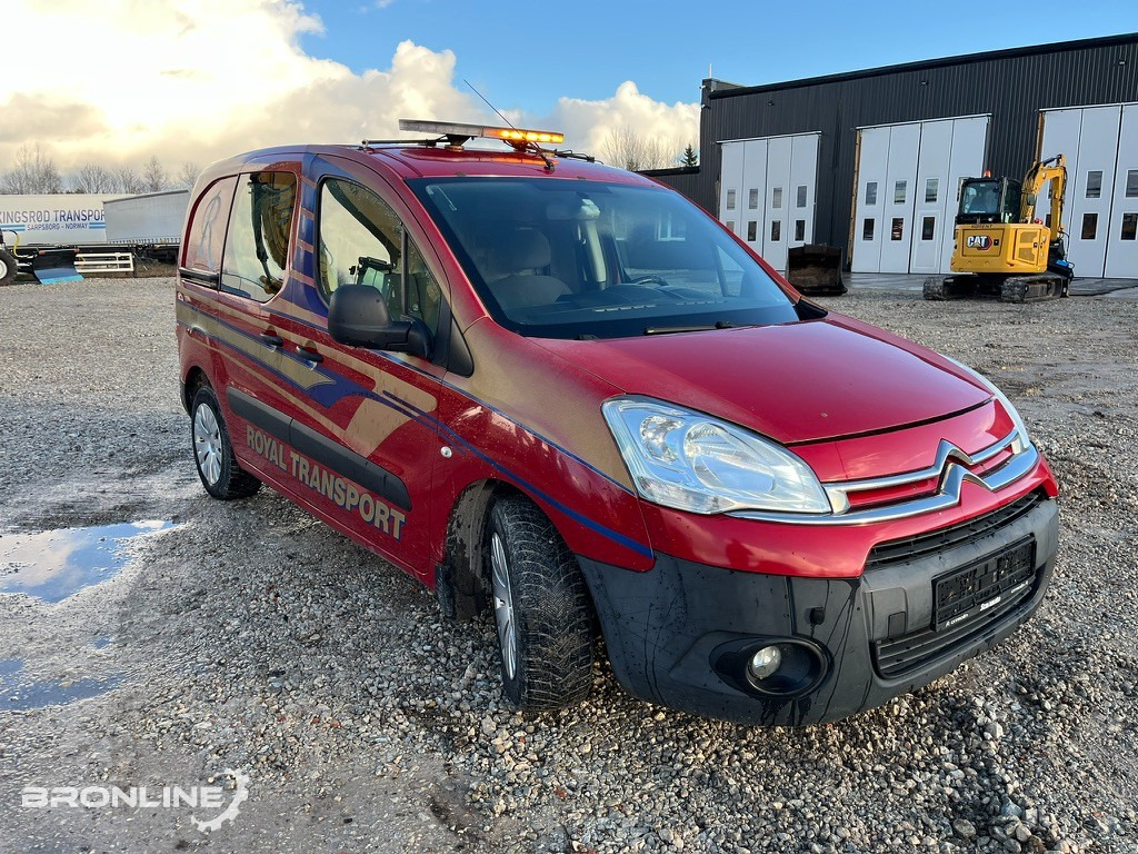 2015 Citroën Berlingo 1.6 84kw - Automobil: slika 2 2015 Citroën Berlingo 1.6 84kw - Automobil: slika 2