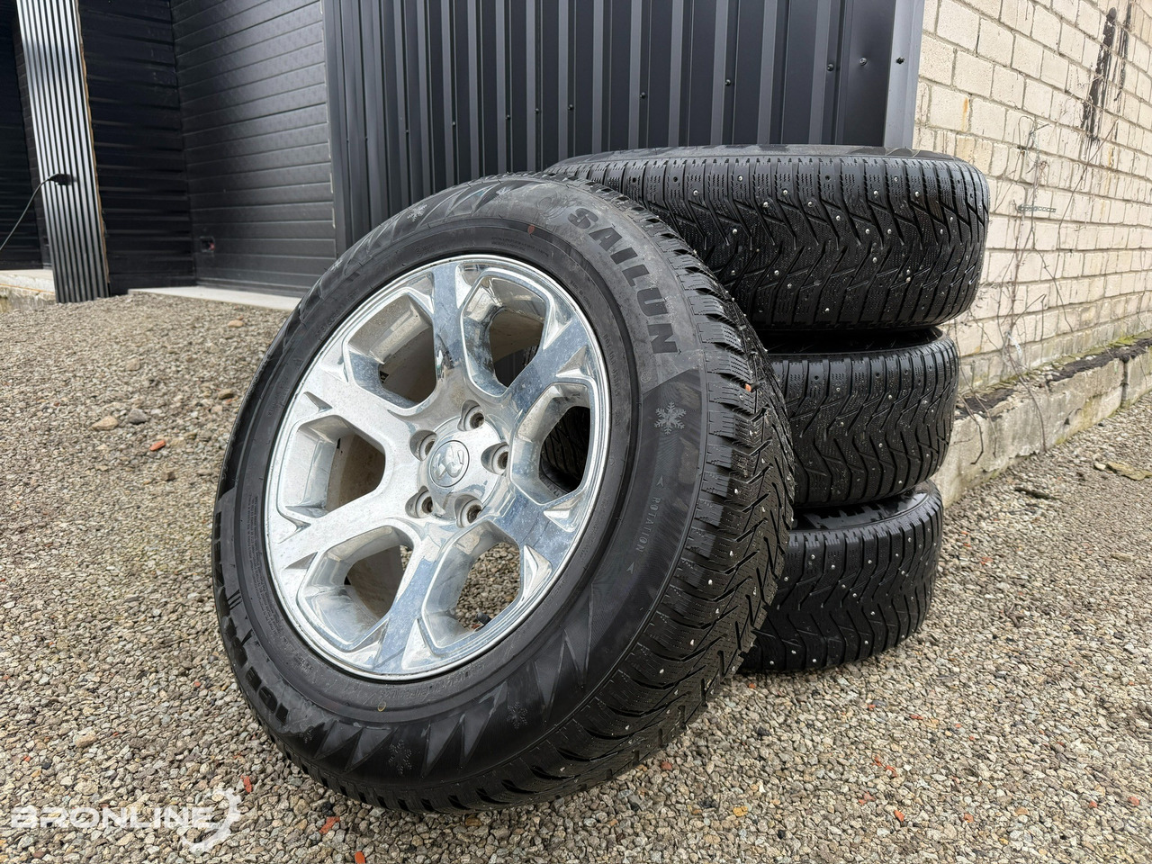 RAM 1500 Wheels 275/60 R20 - Kompletan točak: slika 1 RAM 1500 Wheels 275/60 R20 - Kompletan točak: slika 1