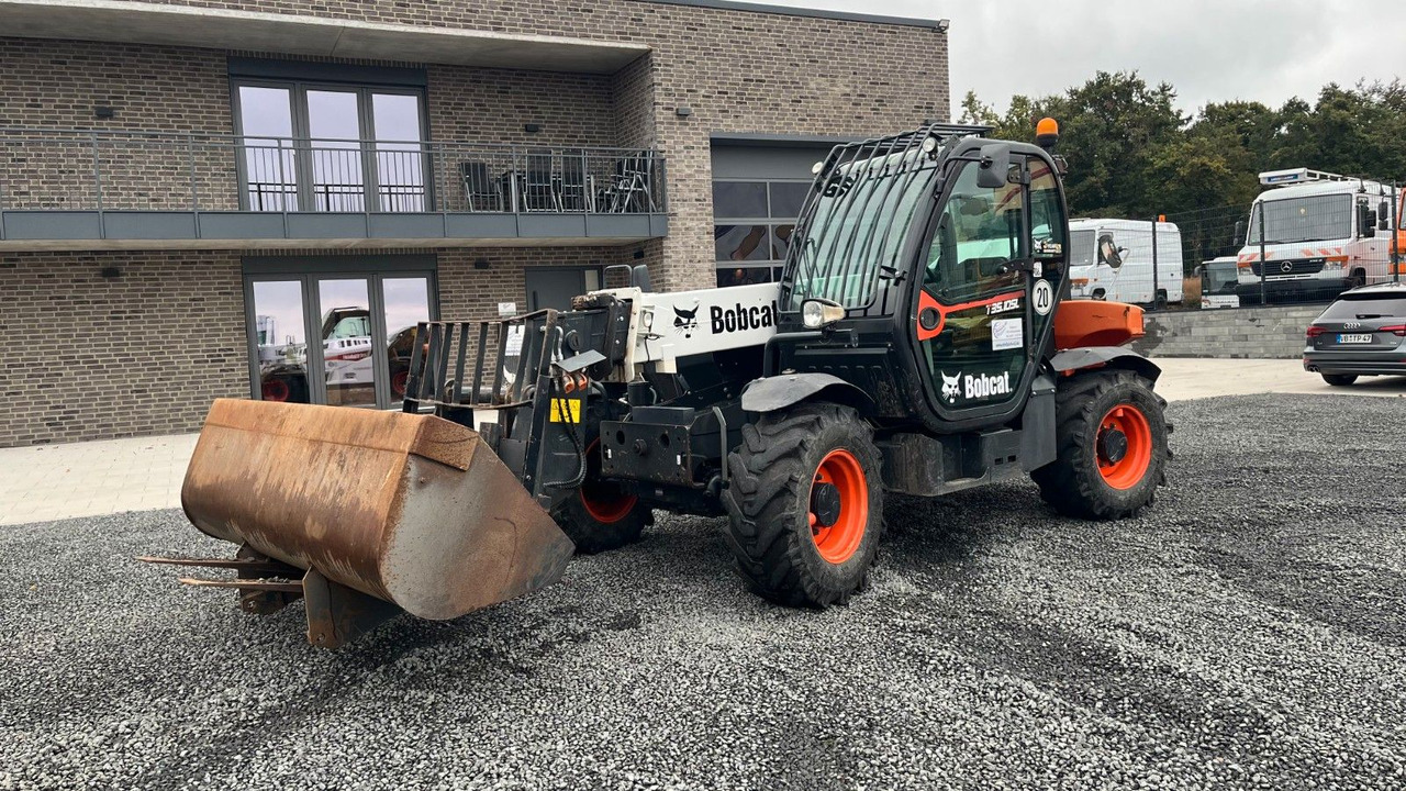 Bobcat T35.105LB Teleskoplader 7600 Kg Gabel Schaufel - Utovarivač točkaš: slika 2 Bobcat T35.105LB Teleskoplader 7600 Kg Gabel Schaufel - Utovarivač točkaš: slika 2