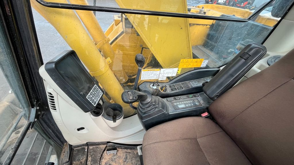 Bager guseničar New Holland E140CSR Kettenbagger 16.000 Kg Motorschaden: slika 6
