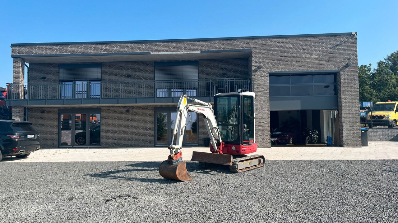 Takeuchi TB23R Minibagger 2670 Kg Takeuchi TB23R Minibagger 2670 Kg - Mini bager: slika 1 Takeuchi TB23R Minibagger 2670 Kg Takeuchi TB23R Minibagger 2670 Kg - Mini bager: slika 1
