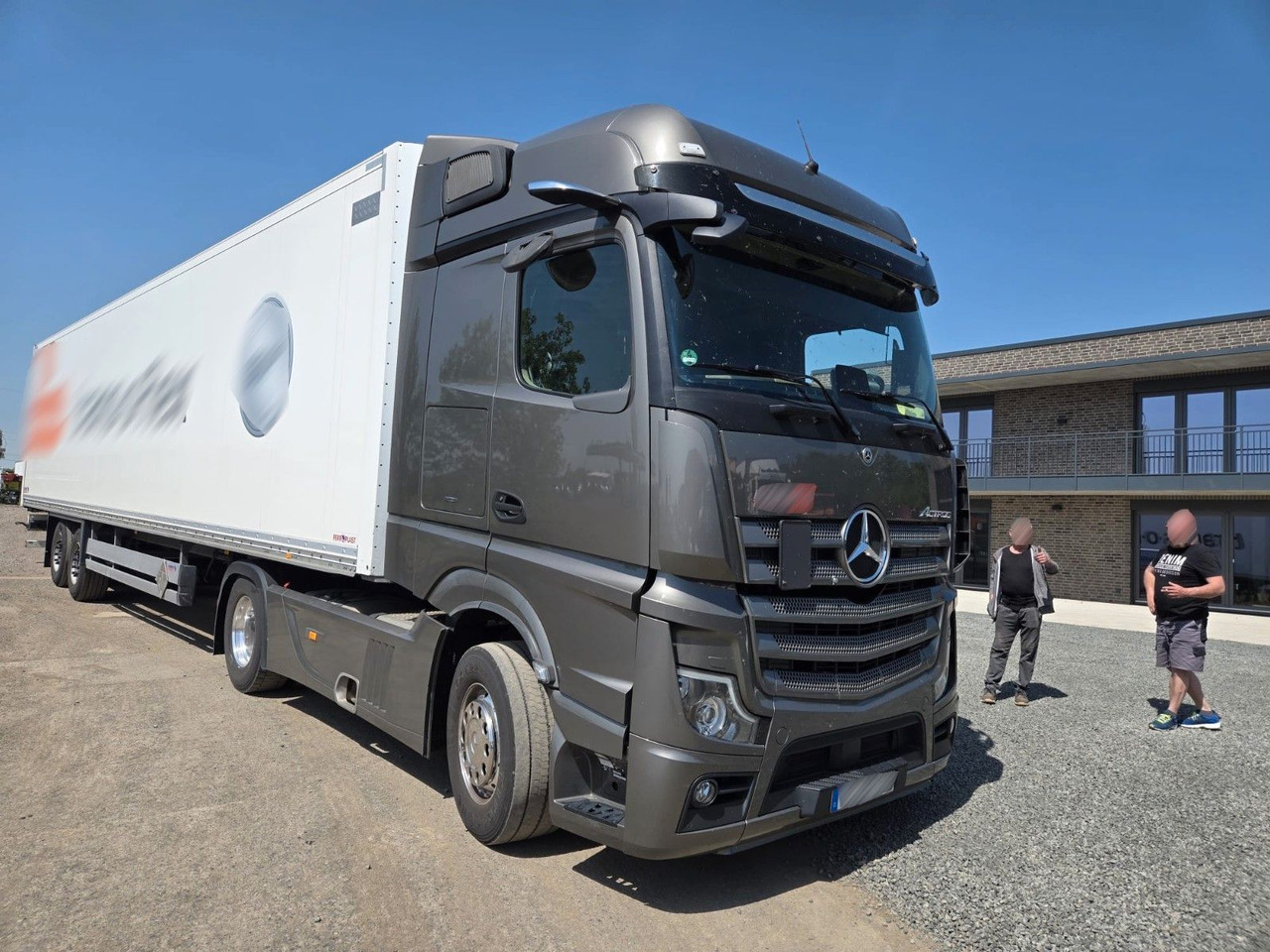 Mercedes-Benz Actros 5 L-Fahrerhaus 2-Achser SZM 1848 - Tegljač: slika 1 Mercedes-Benz Actros 5 L-Fahrerhaus 2-Achser SZM 1848 - Tegljač: slika 1