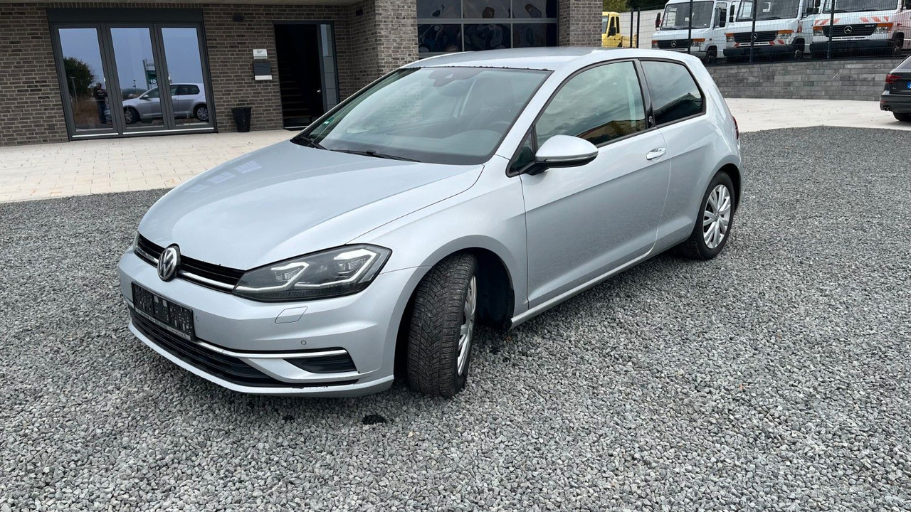 Volkswagen Golf VII Lim. Sound Start-Stopp - Automobil: slika 2 Volkswagen Golf VII Lim. Sound Start-Stopp - Automobil: slika 2