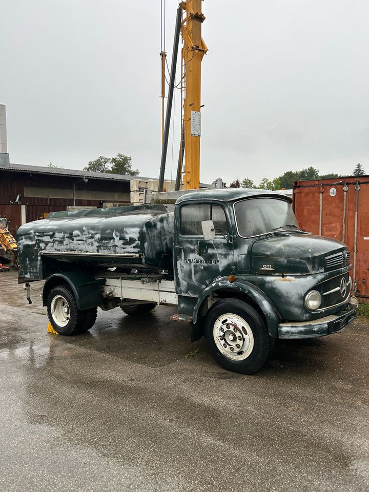 Mercedes-Benz L 911 4x2 Baujahr 1966 - Kamion sa golom šasijom i zatvorenom kabinom: slika 1 Mercedes-Benz L 911 4x2 Baujahr 1966 - Kamion sa golom šasijom i zatvorenom kabinom: slika 1
