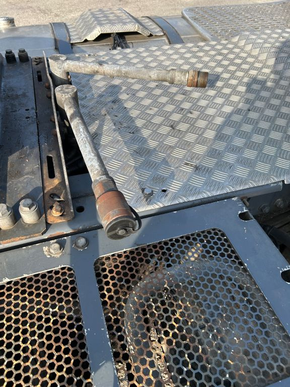 DAF XF 530 PxP 4x4 Hydraulik DAF XF 530 PxP 4x4 Hydraulik - Tegljač: slika 5 DAF XF 530 PxP 4x4 Hydraulik DAF XF 530 PxP 4x4 Hydraulik - Tegljač: slika 5