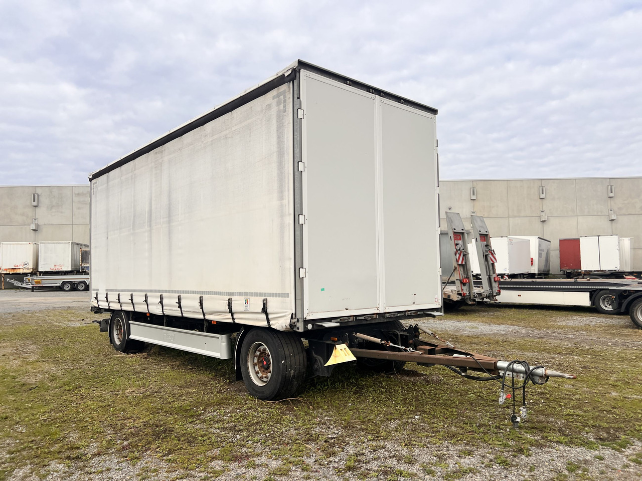 Fliegl ZPS180 2 Achs Jumbo- Planen, Mega, durchladbar - Prikolica sa ceradom: slika 3 Fliegl ZPS180 2 Achs Jumbo- Planen, Mega, durchladbar - Prikolica sa ceradom: slika 3