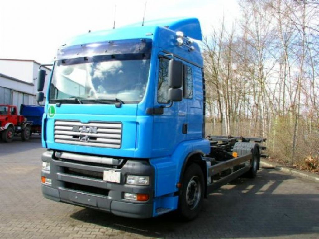 MAN 18.410 TGA2 Achs BDF- LKW - Kamion za prevoz kontejnera/ Kamion sa promenjivim sandukom: slika 2 MAN 18.410 TGA2 Achs BDF- LKW - Kamion za prevoz kontejnera/ Kamion sa promenjivim sandukom: slika 2