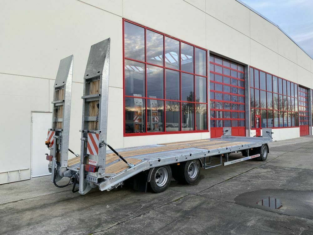 Möslein 3 Achs Tieflader mit gerader Ladefläche 8,10 m, - Niska prikolica za prevoz: slika 3 Möslein 3 Achs Tieflader mit gerader Ladefläche 8,10 m, - Niska prikolica za prevoz: slika 3