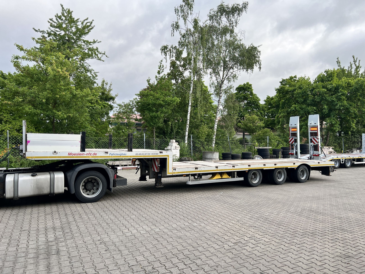 Möslein STO 3 Schwebheim 3 Achs Satteltieflader - Niska poluprikolica za prevoz: slika 1 Möslein STO 3 Schwebheim 3 Achs Satteltieflader - Niska poluprikolica za prevoz: slika 1