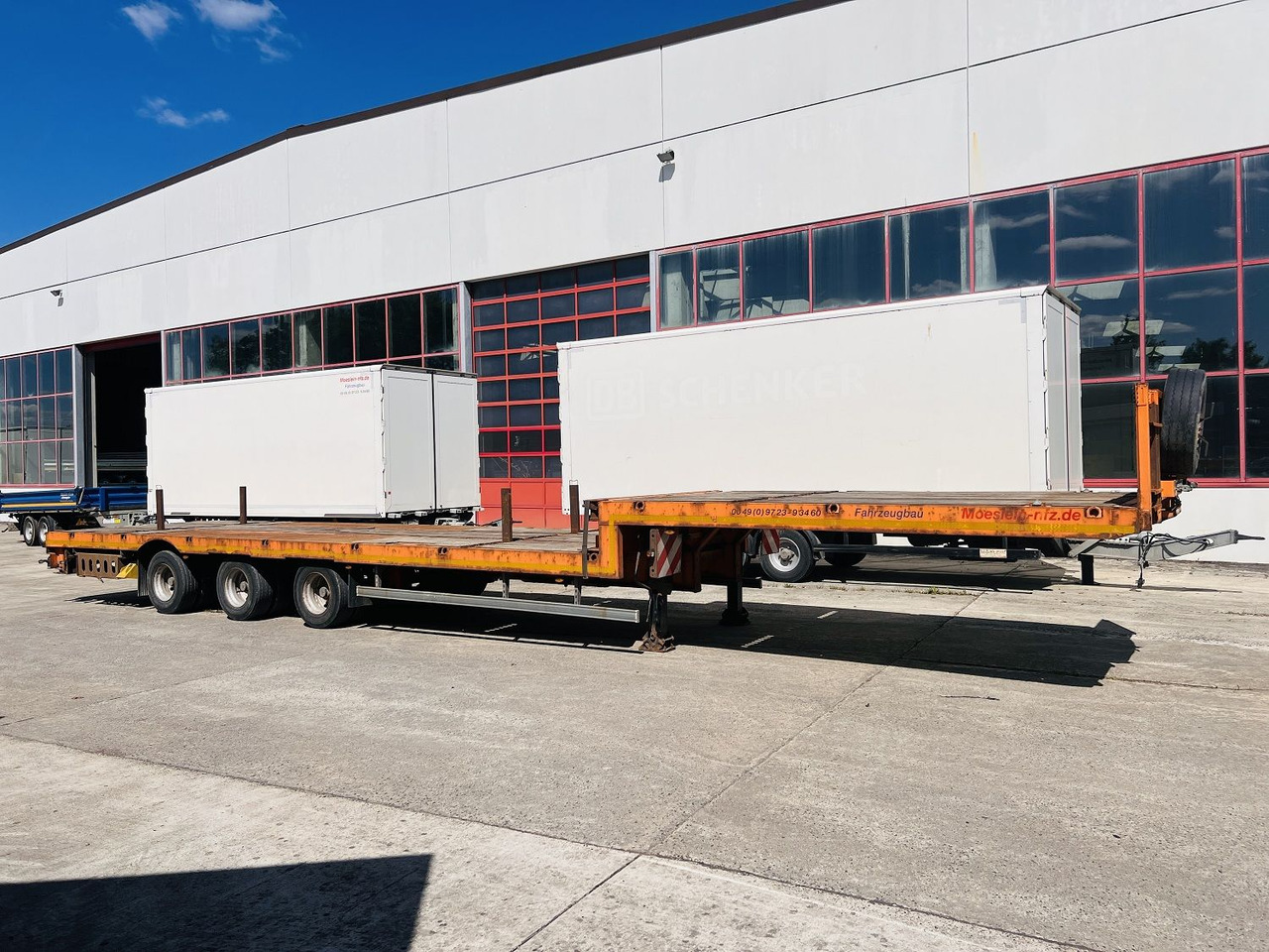 Möslein STO 3 Schwebheim 3 Achs Satteltieflader Plato 45 t GGfür Fertigteile, Baumaschinen oder Container - Niska poluprikolica za prevoz: slika 4 Möslein STO 3 Schwebheim 3 Achs Satteltieflader Plato 45 t GGfür Fertigteile, Baumaschinen oder Container - Niska poluprikolica za prevoz: slika 4
