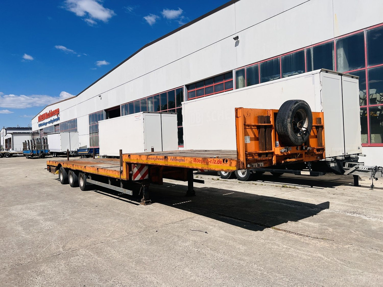 Möslein STO 3 Schwebheim 3 Achs Satteltieflader Plato 45 t GGfür Fertigteile, Baumaschinen oder Container - Niska poluprikolica za prevoz: slika 3 Möslein STO 3 Schwebheim 3 Achs Satteltieflader Plato 45 t GGfür Fertigteile, Baumaschinen oder Container - Niska poluprikolica za prevoz: slika 3