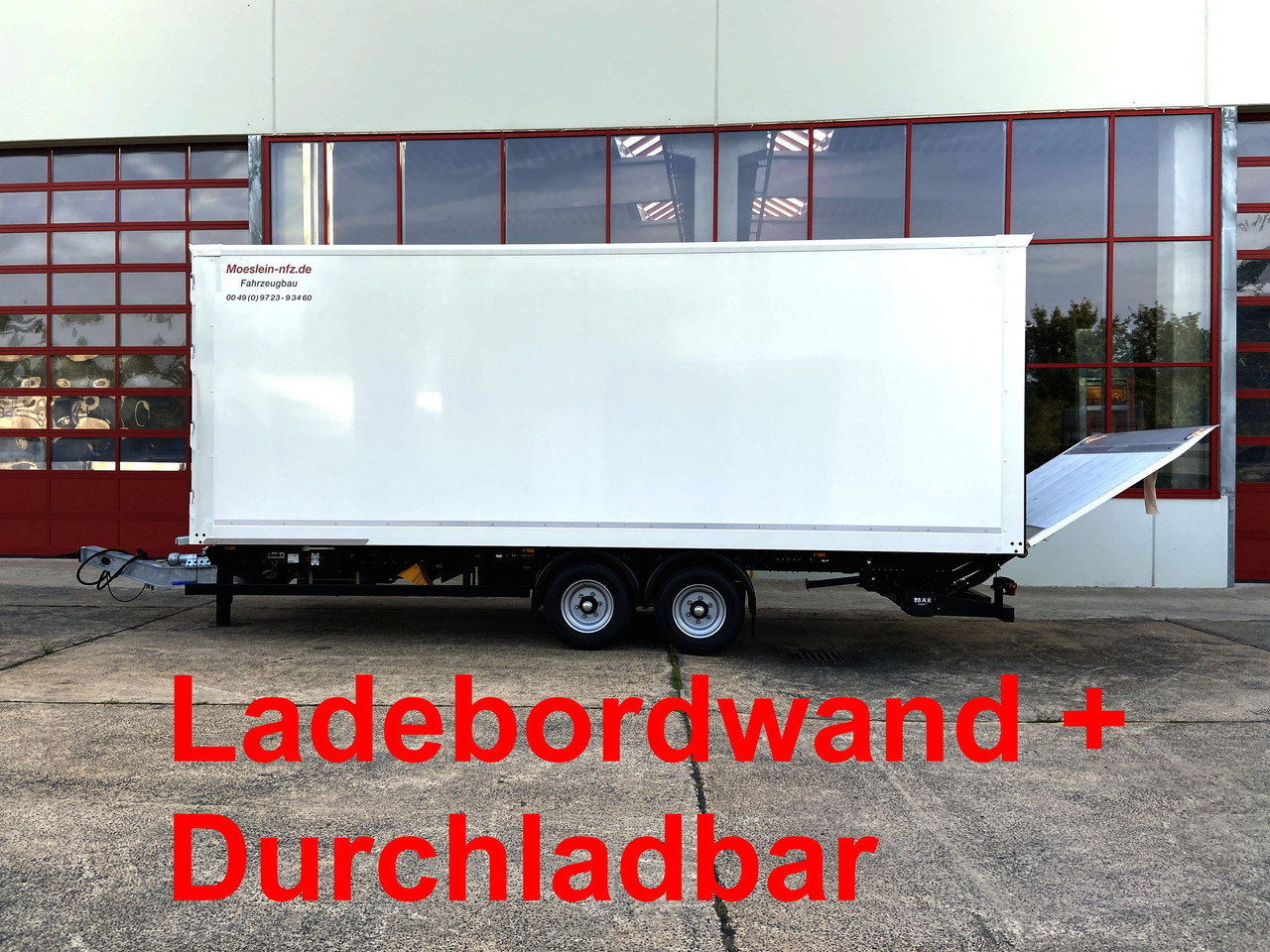 Möslein TK0105D-L Weiß Tandem Koffer, Ladebordwand 1,5 t + DurchladbarNeufahrzeug -- - Prikolica sa zatvorenim sandukom: slika 1 Möslein TK0105D-L Weiß Tandem Koffer, Ladebordwand 1,5 t + DurchladbarNeufahrzeug -- - Prikolica sa zatvorenim sandukom: slika 1