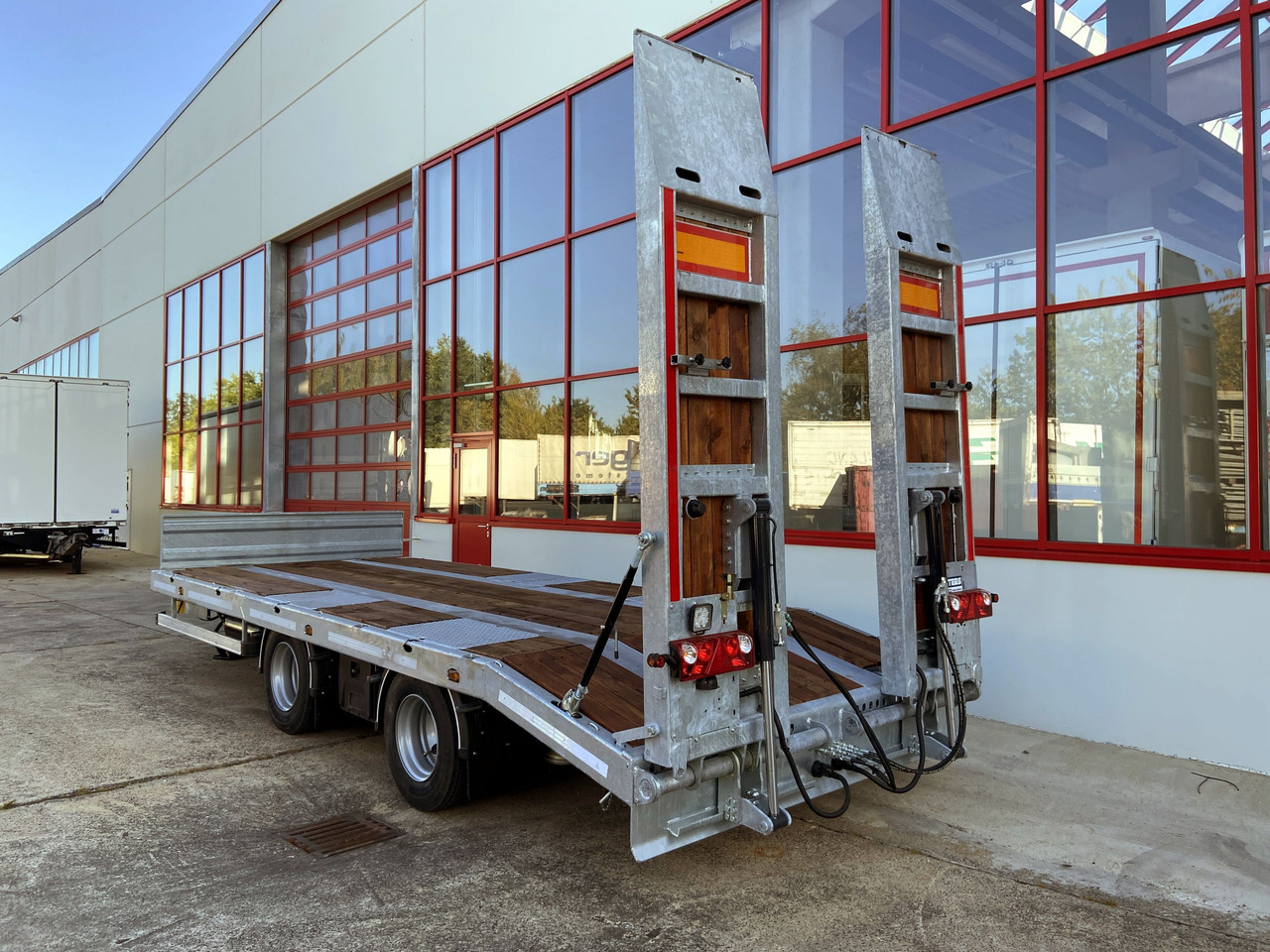 Möslein TT21-7,2 Hydr 21 t Tandemtieflader, hydr. Rampen, NEU - Niska prikolica za prevoz: slika 3 Möslein TT21-7,2 Hydr 21 t Tandemtieflader, hydr. Rampen, NEU - Niska prikolica za prevoz: slika 3