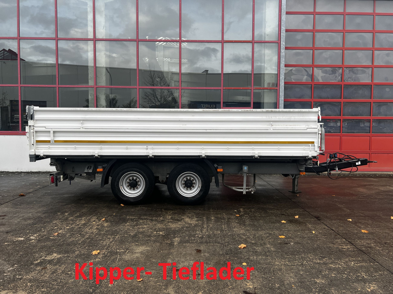 Schmid Fahrzeugbau DK 135 AR  13,5 t Tandemkipper mit Aufsatzbordwänden - Prikolica istovarivača: slika 1 Schmid Fahrzeugbau DK 135 AR  13,5 t Tandemkipper mit Aufsatzbordwänden - Prikolica istovarivača: slika 1