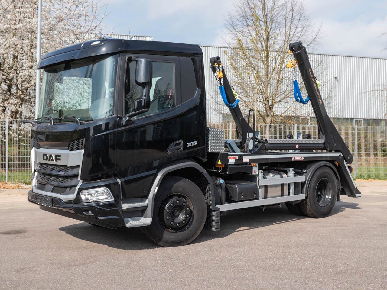 DAF FA XD 410 VDL Absetzkipper DAF FA XD 410 VDL Absetzkipper - Kamion za utovaranje kontejnera: slika 3 DAF FA XD 410 VDL Absetzkipper DAF FA XD 410 VDL Absetzkipper - Kamion za utovaranje kontejnera: slika 3
