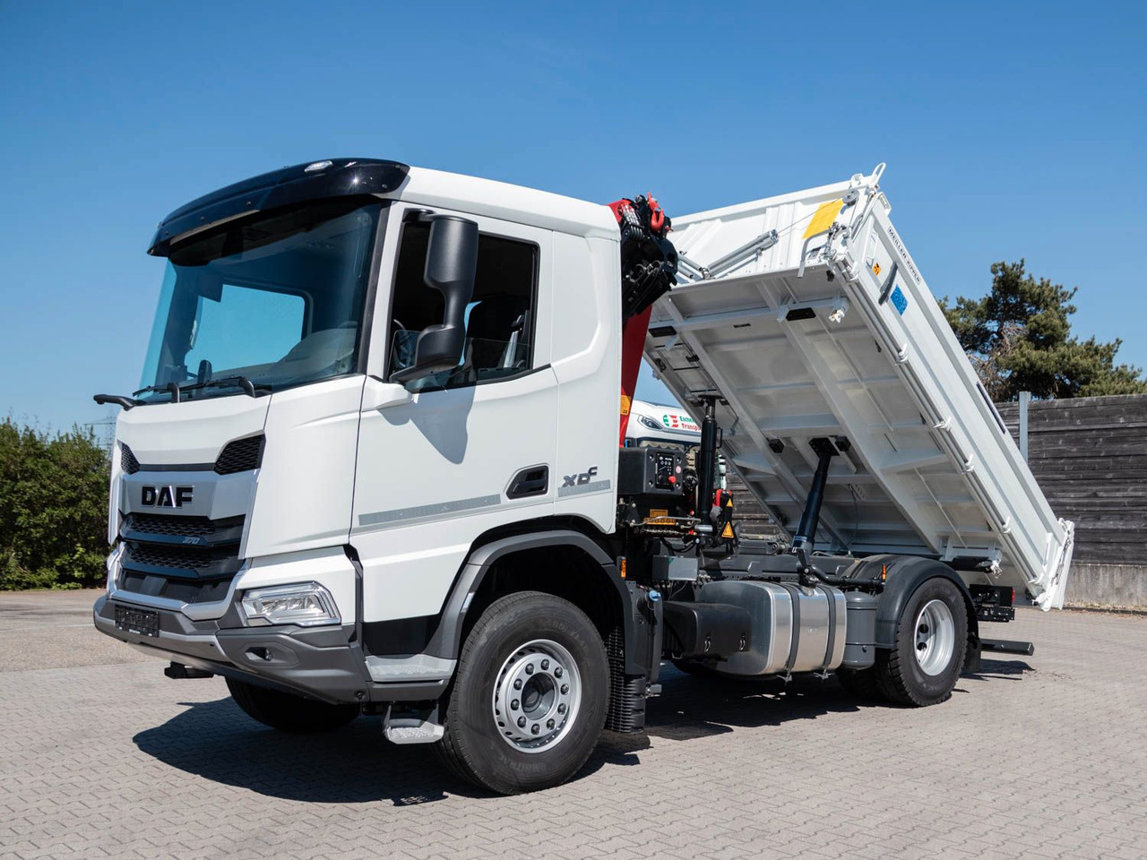 DAF FA XDC 370 Krankipper DAF XDC 370 FA Meiller Krankipper HMF - Kamion sa dizalicom, Istovarivač: slika 2 DAF FA XDC 370 Krankipper DAF XDC 370 FA Meiller Krankipper HMF - Kamion sa dizalicom, Istovarivač: slika 2
