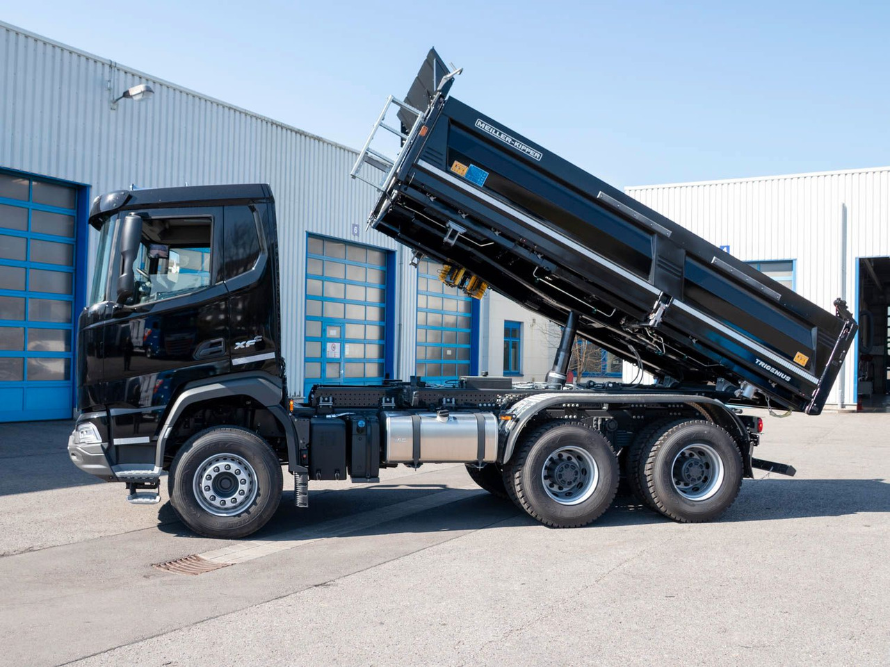 DAF FAT XFC 530 Meiller Trigenius D316 DAF FAT XFC 530 Meiller Trigenius D316 - Istovarivač: slika 4 DAF FAT XFC 530 Meiller Trigenius D316 DAF FAT XFC 530 Meiller Trigenius D316 - Istovarivač: slika 4