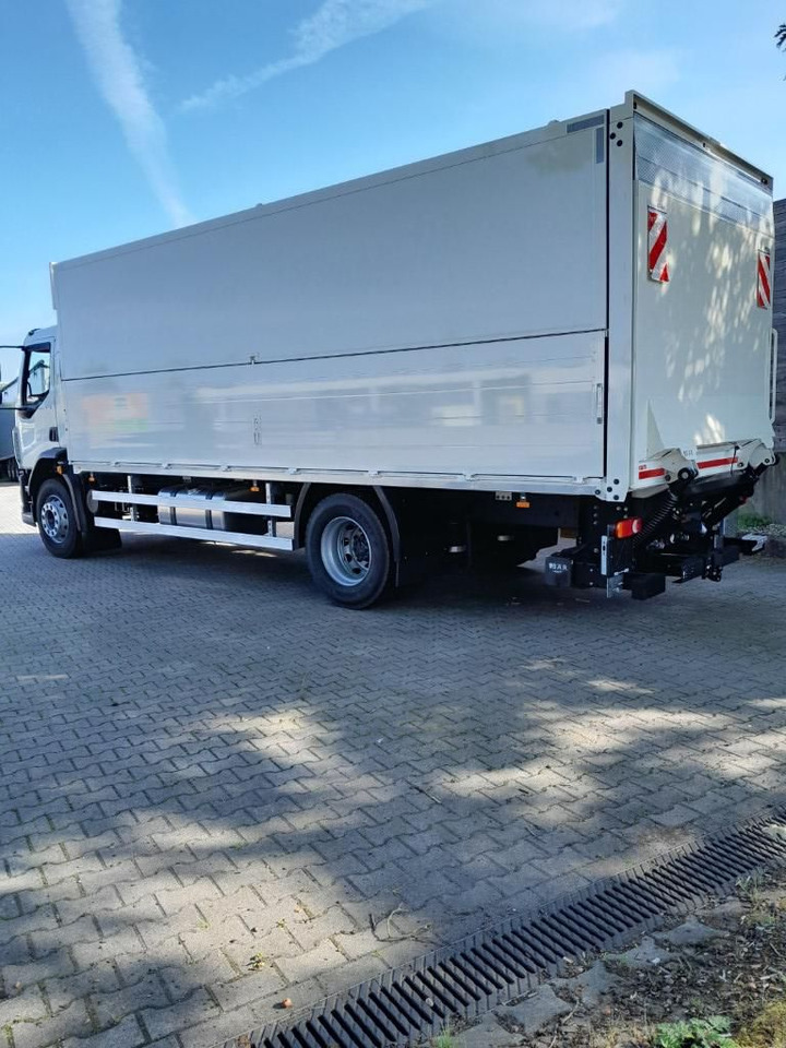 DAF XB 310 FA 18t Getränkeaufbau DAF XB 310 FA 18t Getränkeaufbau - Kamion za prevoz boca: slika 4 DAF XB 310 FA 18t Getränkeaufbau DAF XB 310 FA 18t Getränkeaufbau - Kamion za prevoz boca: slika 4
