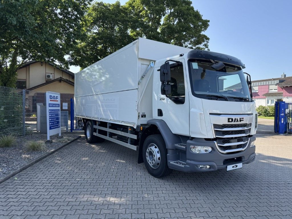 DAF XB 310 FA 18t Getränkeaufbau DAF XB 310 FA 18t Getränkeaufbau - Kamion za prevoz boca: slika 2 DAF XB 310 FA 18t Getränkeaufbau DAF XB 310 FA 18t Getränkeaufbau - Kamion za prevoz boca: slika 2