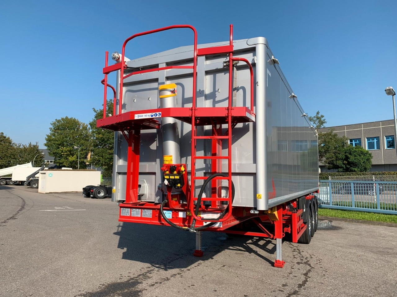 Stas Agrostar 51,8 cbm Stas Agrostar 51,8 cbm - Poluprikolica istovarivača: slika 4 Stas Agrostar 51,8 cbm Stas Agrostar 51,8 cbm - Poluprikolica istovarivača: slika 4