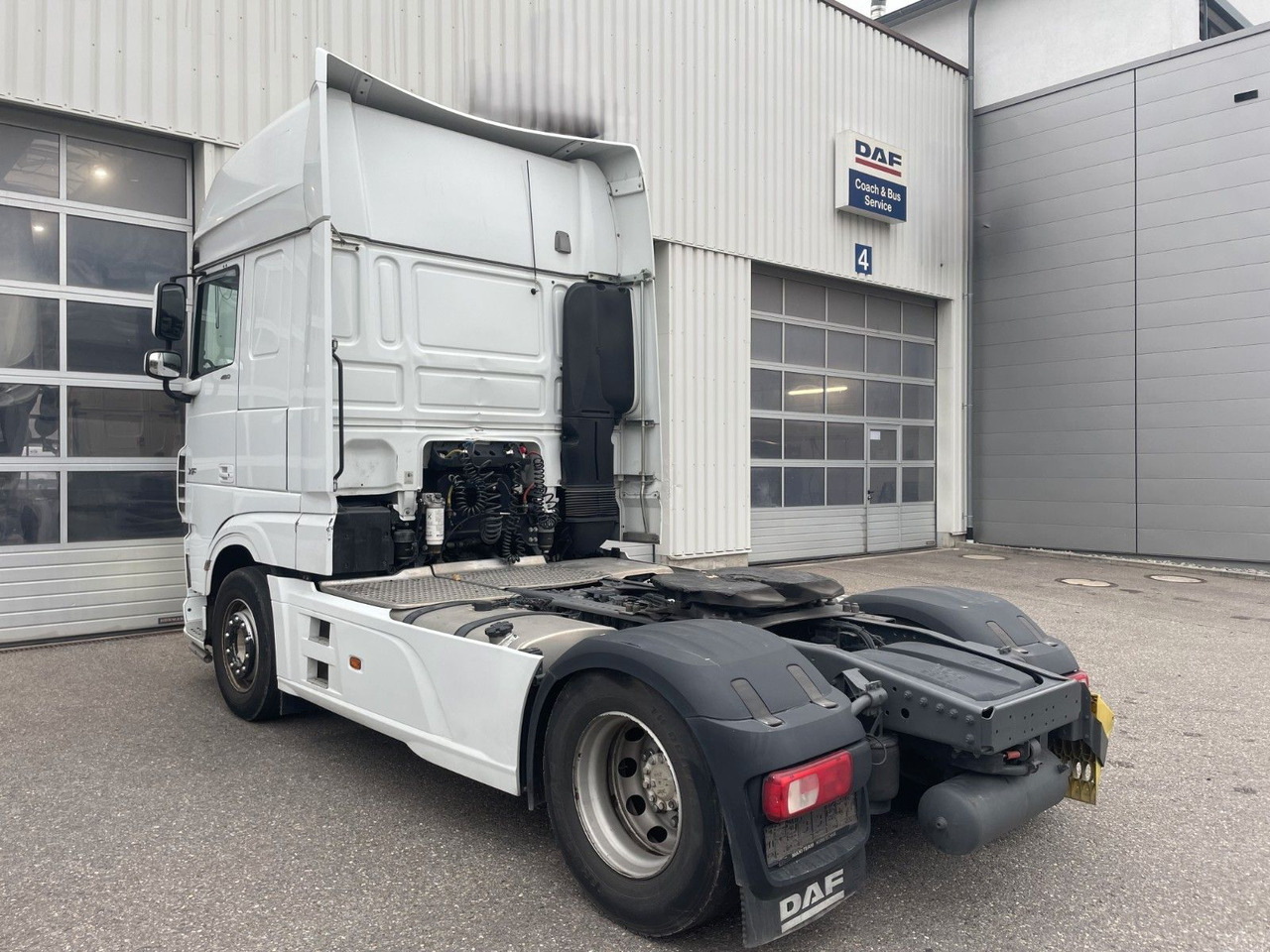 DAF FT XF480 SSC, 2x Tank, Standklima, Lampenbügel DAF FT XF480 SSC, 2x Tank, Standklima, Lampenbügel - Tegljač: slika 5 DAF FT XF480 SSC, 2x Tank, Standklima, Lampenbügel DAF FT XF480 SSC, 2x Tank, Standklima, Lampenbügel - Tegljač: slika 5