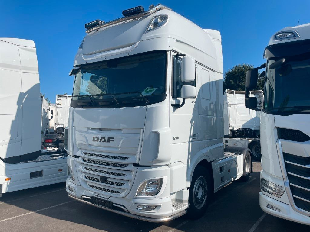 DAF FT XF480 SSC, 2x Tank, Standklima, Lampenbügel DAF FT XF480 SSC, 2x Tank, Standklima, Lampenbügel - Tegljač: slika 2 DAF FT XF480 SSC, 2x Tank, Standklima, Lampenbügel DAF FT XF480 SSC, 2x Tank, Standklima, Lampenbügel - Tegljač: slika 2