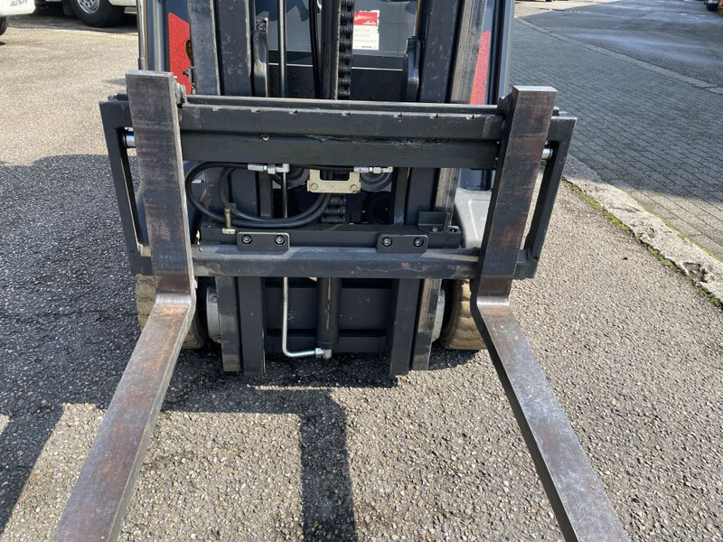 Linde H 14 EVO H 14 EVO 2017 mast 620 cm !!! - Viljuškar: slika 3 Linde H 14 EVO H 14 EVO 2017 mast 620 cm !!! - Viljuškar: slika 3