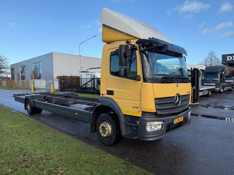 Mercedes-Benz Atego 1518 L 7-2015 - Kamion sa golom šasijom i zatvorenom kabinom: slika 2 Mercedes-Benz Atego 1518 L 7-2015 - Kamion sa golom šasijom i zatvorenom kabinom: slika 2