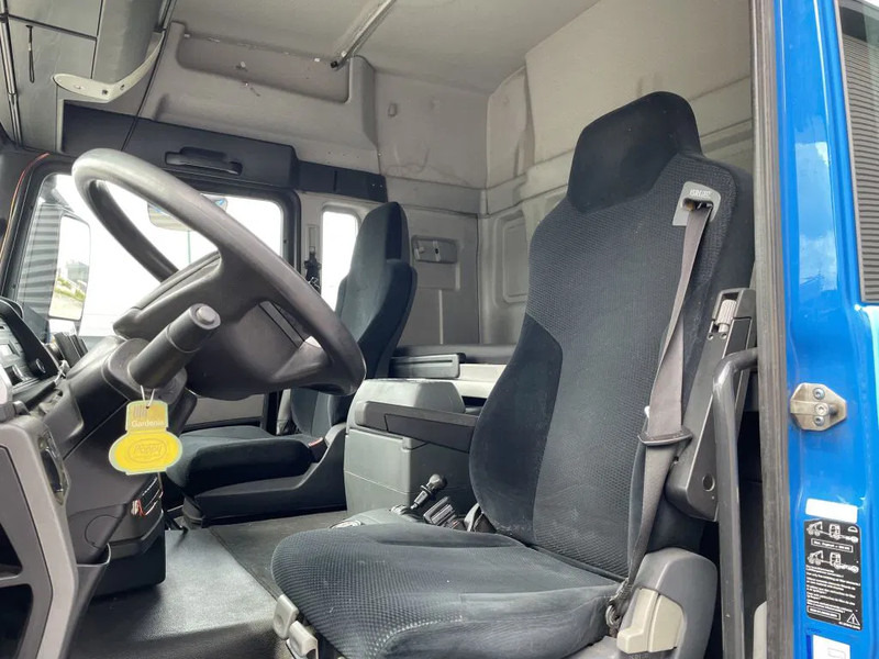 Interior photo 1: Tegljač MAN TGS 18.400 EURO 6 ! 3-2013 BJ