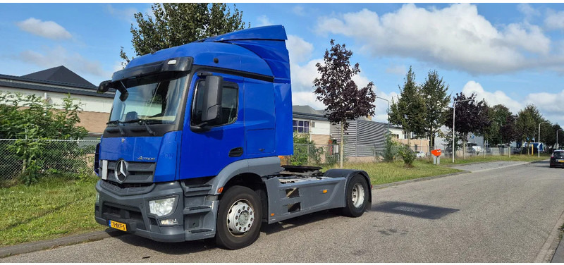 Mercedes-Benz Actros 1833 - Tegljač: slika 1 Mercedes-Benz Actros 1833 - Tegljač: slika 1