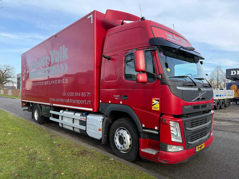 Volvo FM 330 2017 - Kamion sa zatvorenim sandukom: slika 2 Volvo FM 330 2017 - Kamion sa zatvorenim sandukom: slika 2