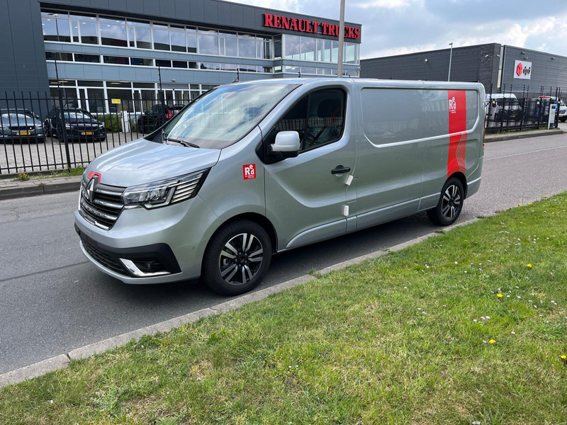 Renault Trafic E-Tech Exclusive Red L2 H1, Airco, Nav, Camera - Mali kombi, Električno dostavno vozilo: slika 3 Renault Trafic E-Tech Exclusive Red L2 H1, Airco, Nav, Camera - Mali kombi, Električno dostavno vozilo: slika 3