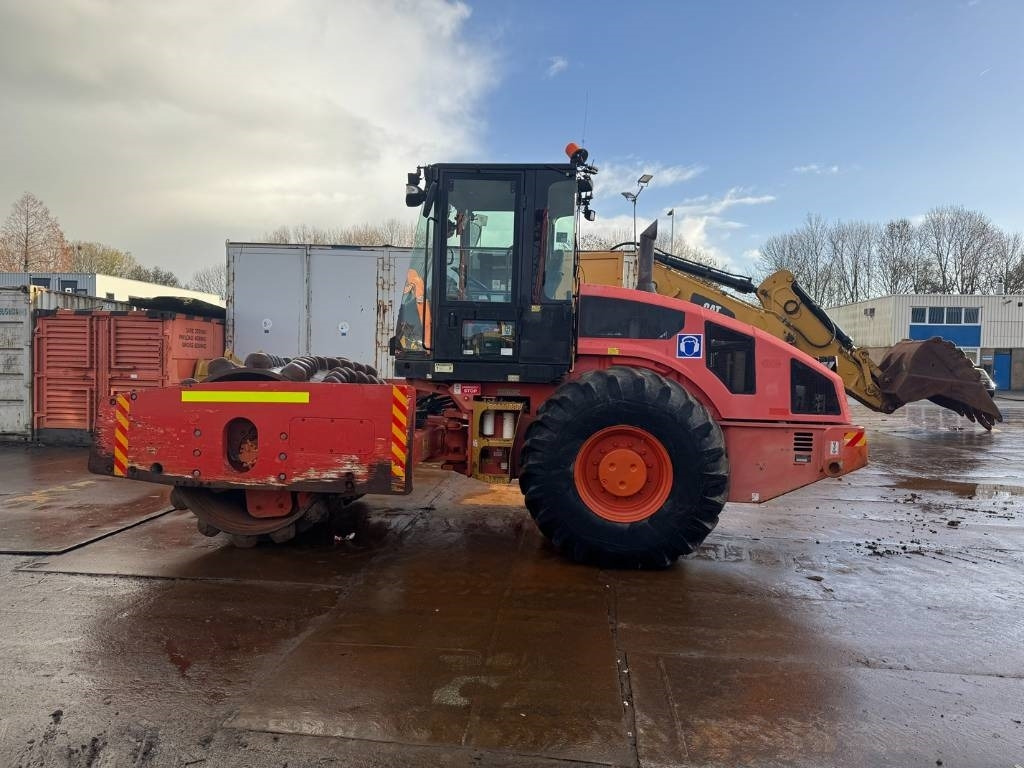 CAT CP 74 - Kompaktor: slika 1 CAT CP 74 - Kompaktor: slika 1