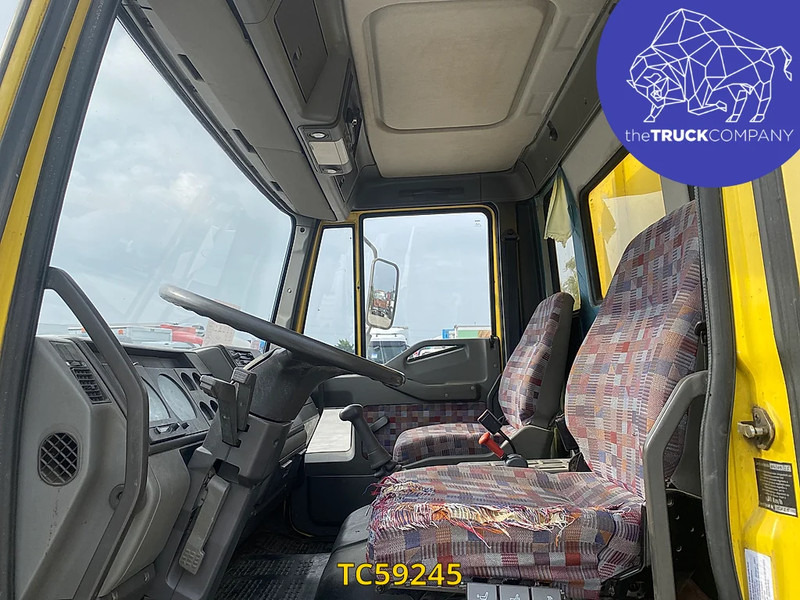 Iveco EuroCargo 120 E18 - Kamion sa golom šasijom i zatvorenom kabinom: slika 3 Iveco EuroCargo 120 E18 - Kamion sa golom šasijom i zatvorenom kabinom: slika 3