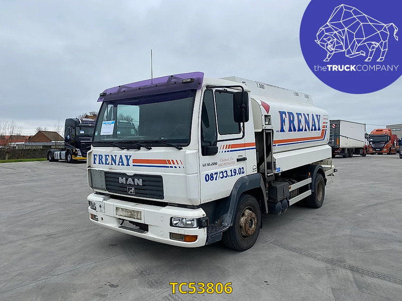 MAN L 2000 12.220 - Kamion cisterna: slika 1 MAN L 2000 12.220 - Kamion cisterna: slika 1