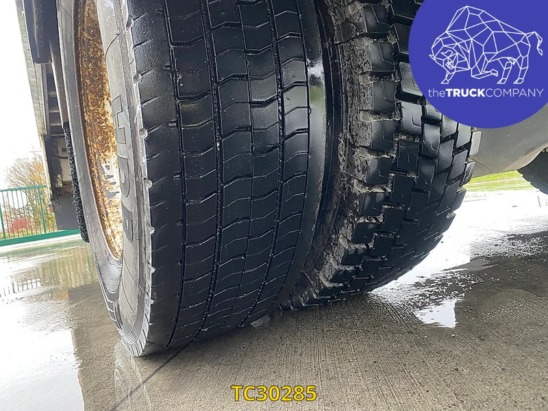 Kamion sa zatvorenim sandukom Renault Midlum 220: slika 16