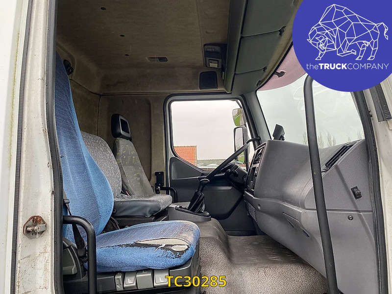 Kamion sa zatvorenim sandukom Renault Midlum 220: slika 20