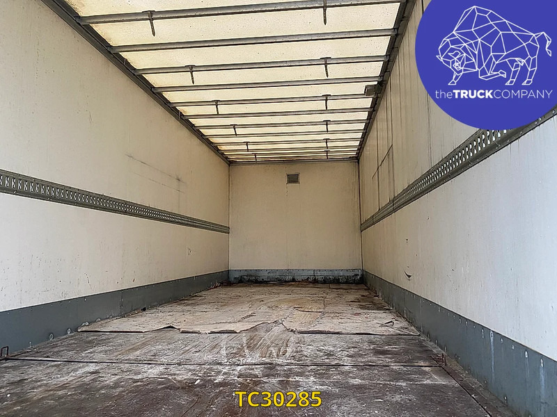 Kamion sa zatvorenim sandukom Renault Midlum 220: slika 8