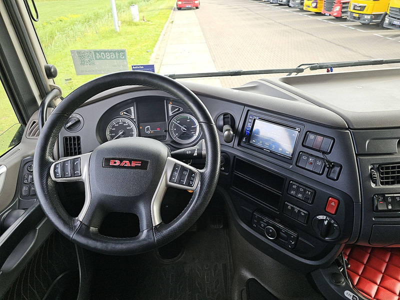 Kamion sa golom šasijom i zatvorenom kabinom DAF XF 480 SSC 6X2 FAR INTARDER: slika 8 Kamion sa golom šasijom i zatvorenom kabinom DAF XF 480 SSC 6X2 FAR INTARDER: slika 8